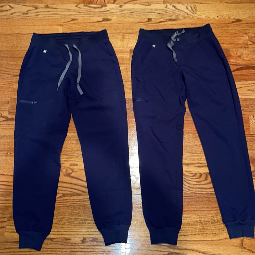 Figs- 2 PAIRS - Figs Zamora Jogger Scrub Pants - Navy - Size XS